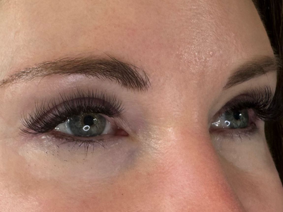 beautiful full eyelash extensions