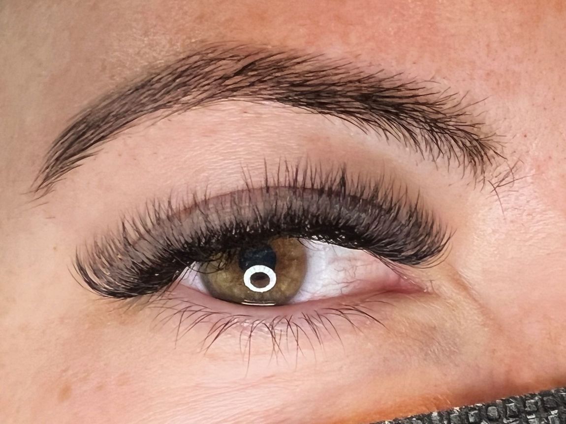 volume lashes