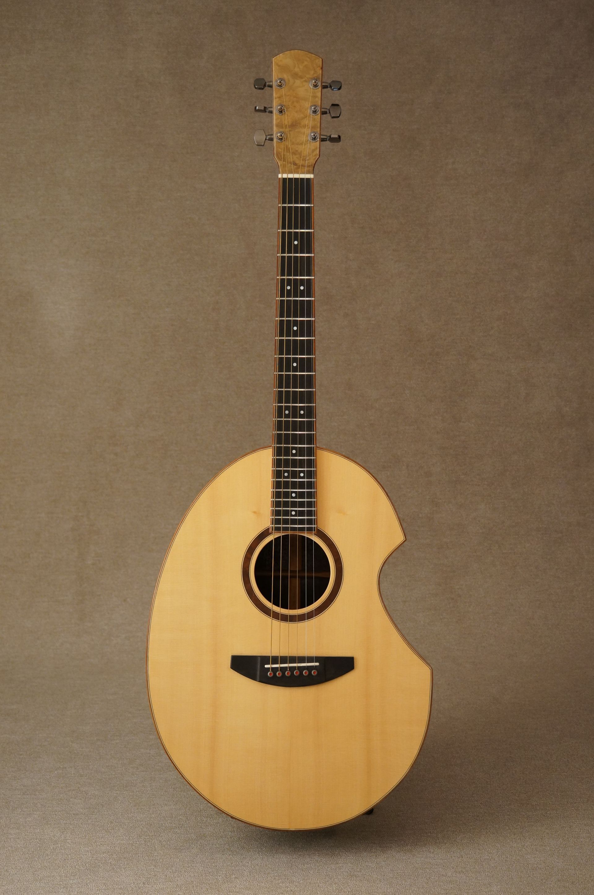 Luthara Guitar