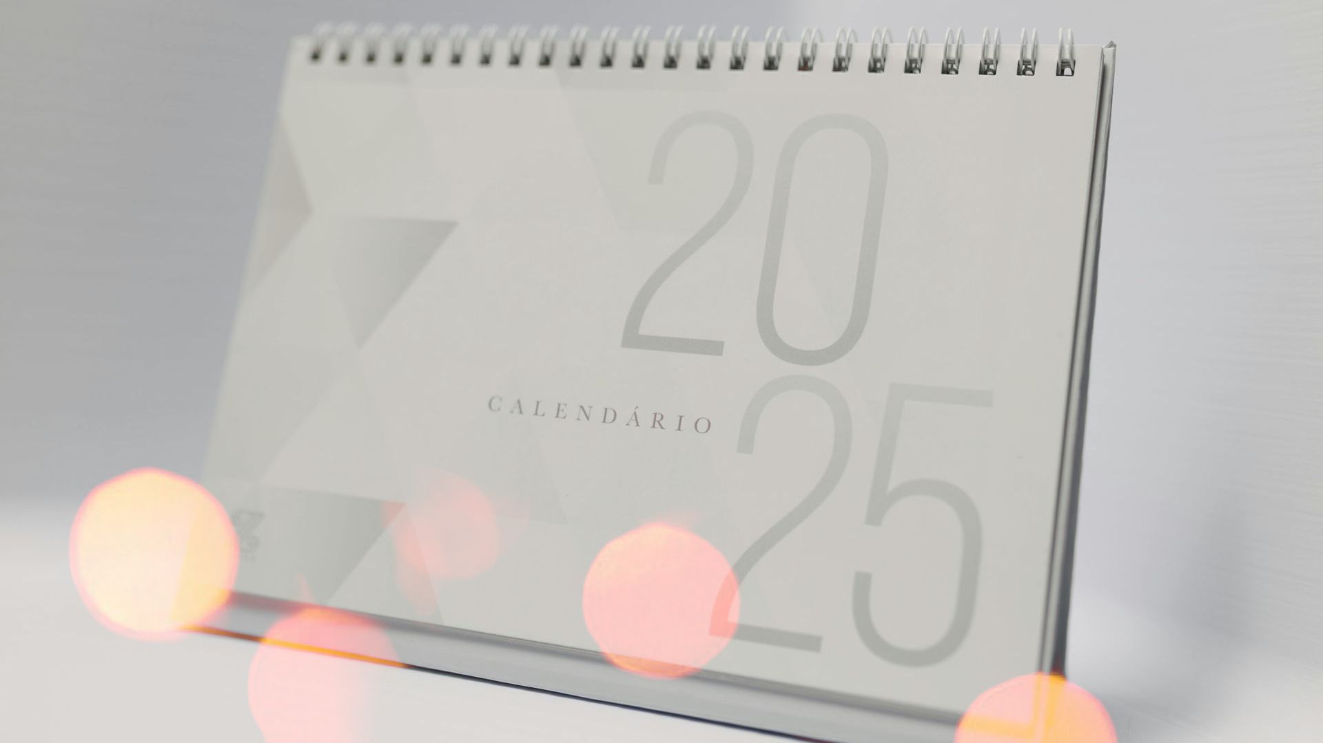 A calendar with the number 20 and 25 on it