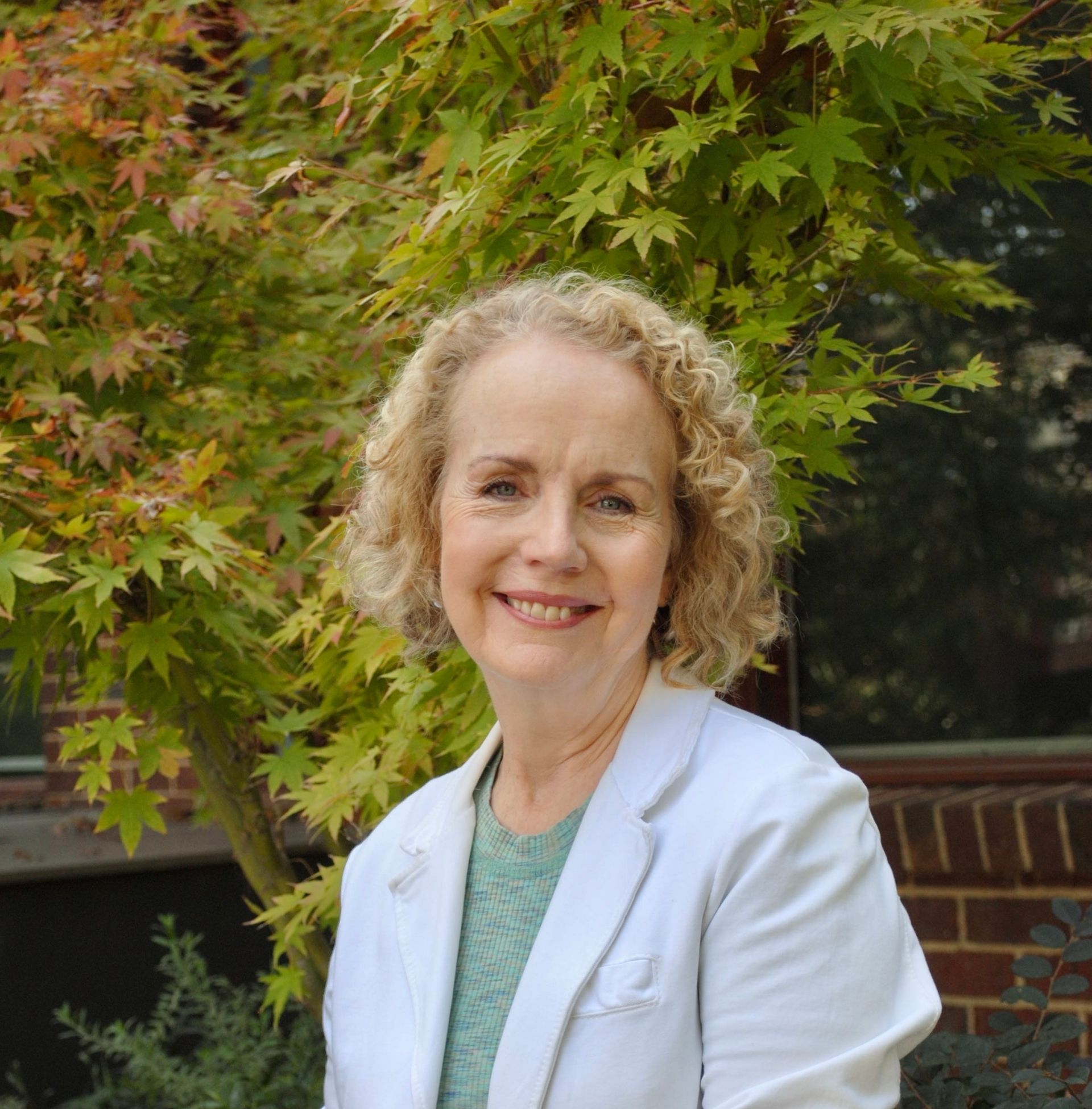 Portrait of Anne Sandler, founder and counsellor at Counselling4Loss