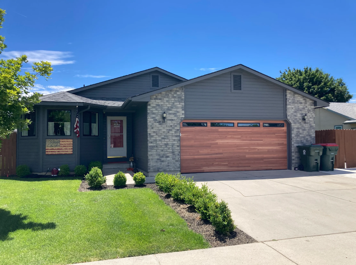Houses With Garage — Caldwell, ID — Busy Bee Painting