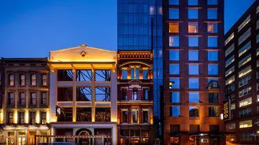 Louisville: Hotel Distil, Autograph Collection