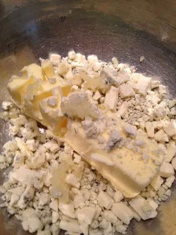 Gorgonzola Cheese Bread 1