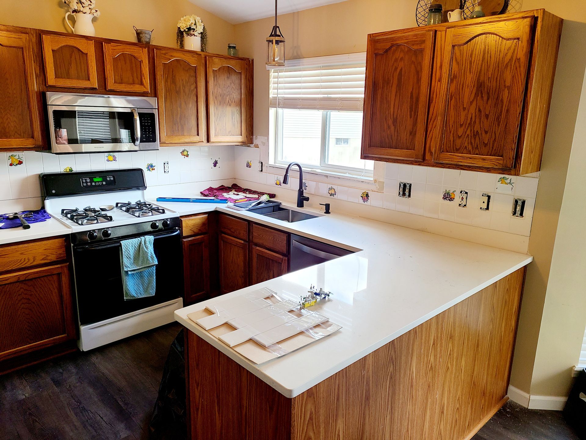 Minimalist Style Kitchen — O’Fallon, MO — Family Tree Homes