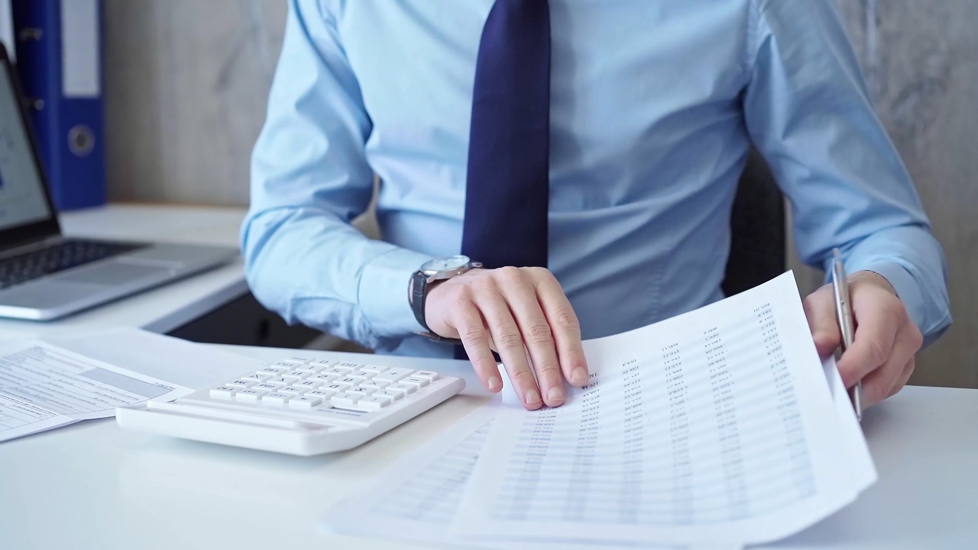 A financial adviser is analyzing data.