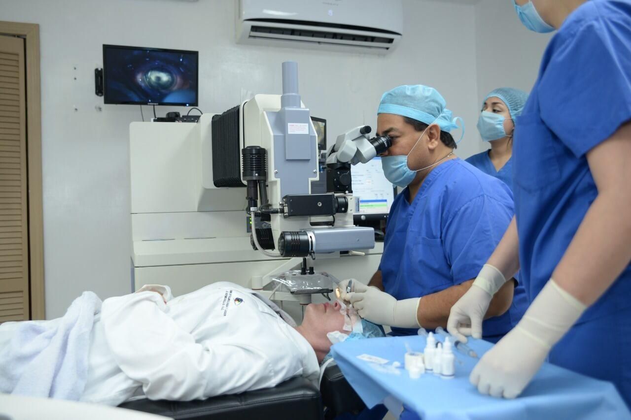 OPTILÁSER - REFRACTIVA