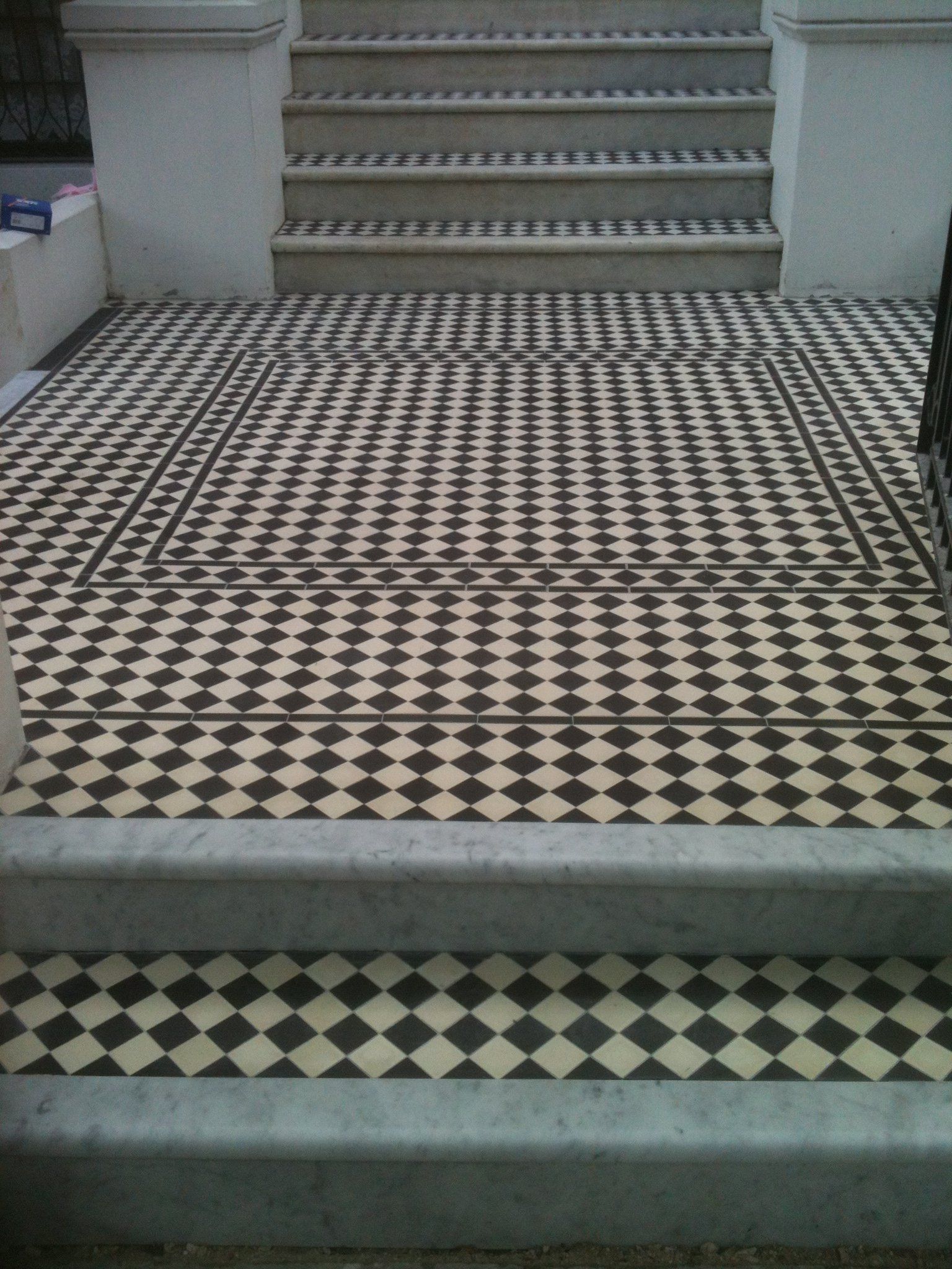 ARROW TILING 2012 002