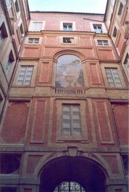 edificio pubblico storico da restaurare