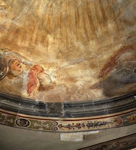 antica cappella affrescata da restaurare