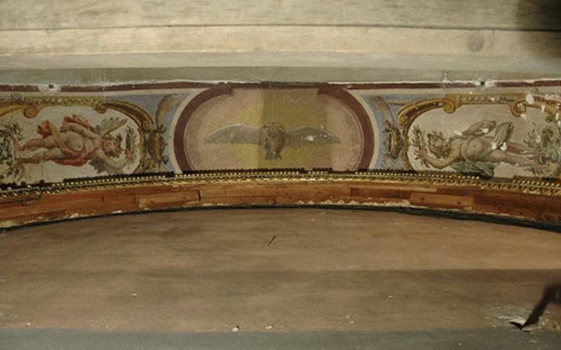 dettaglio dipinto altare da restaurare