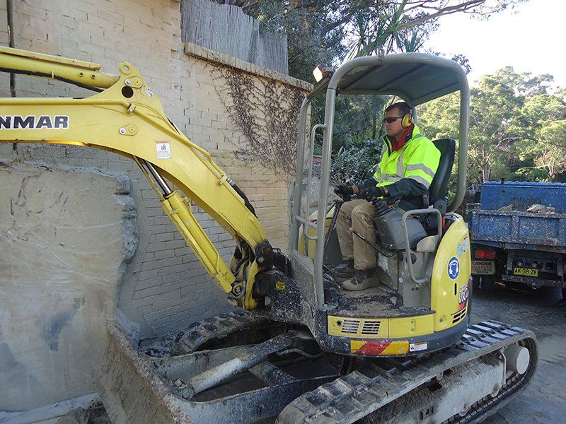 Hydraulic Hammer — Woronora Heights, NSW — Mann's Earthmoving