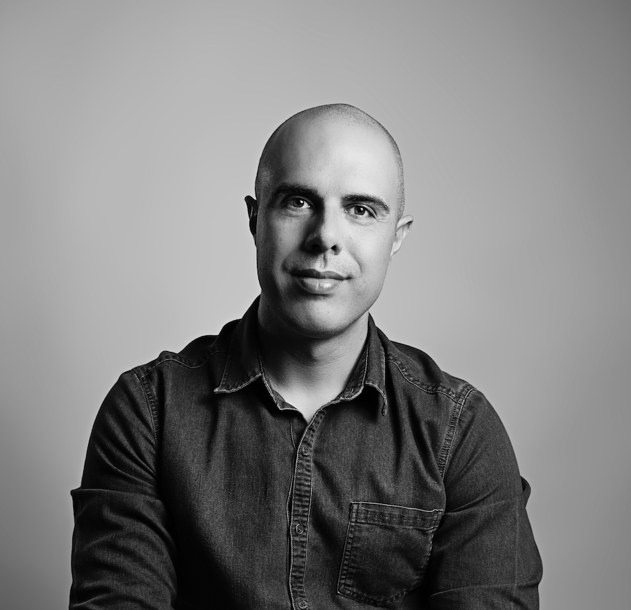 Foto de Samilo Lopes, Founder e Head da-Digital Hack. Homem branco, careca, com aproximadamente 40 anos.