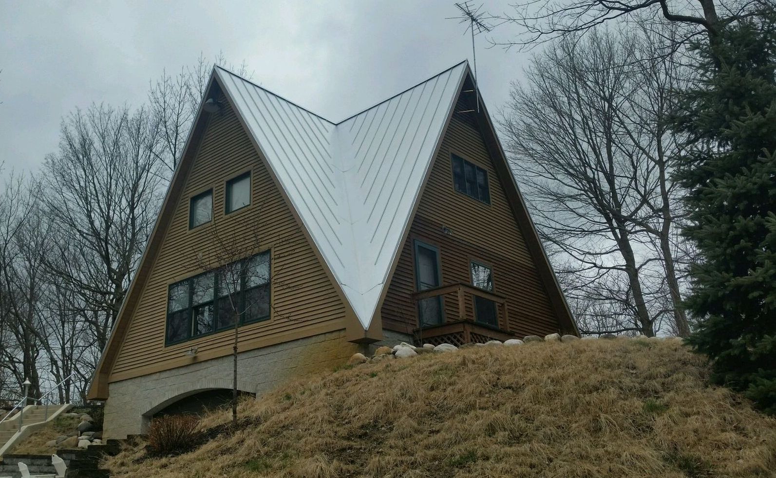 newly installed metal roof Sheboygan, Wisconsin