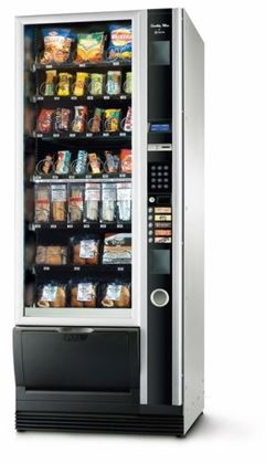 Distributore automatico di snack e bevande udine