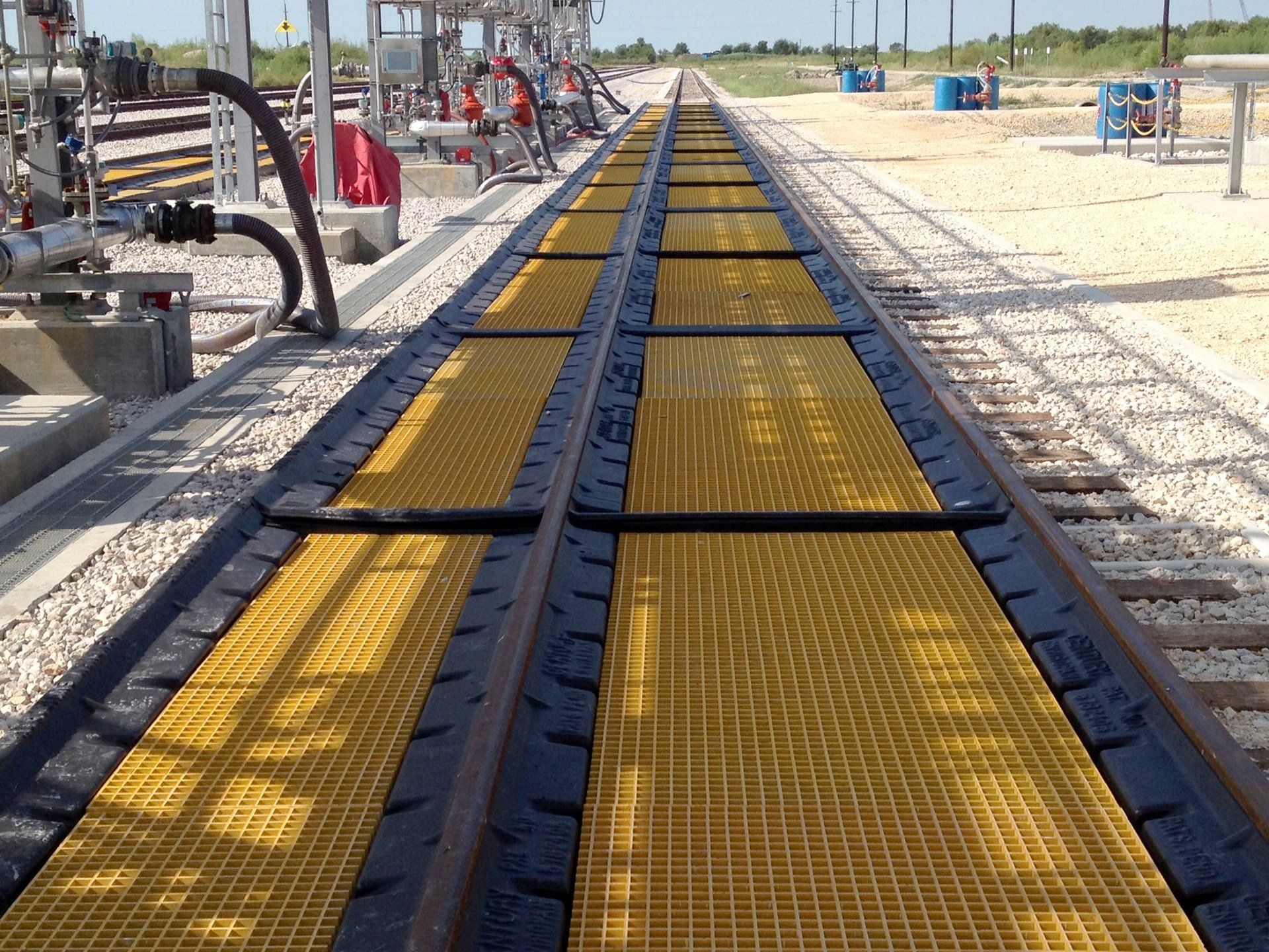 Track Pans for Beaumont & Houston, TX - Custom Transfer Solutions
