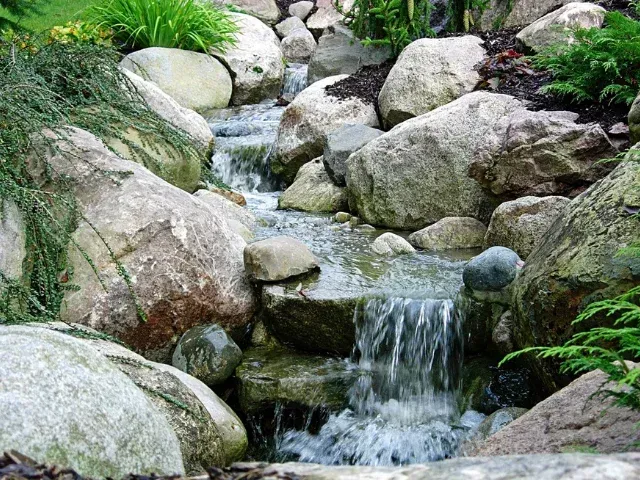landscaping company in troy mi
