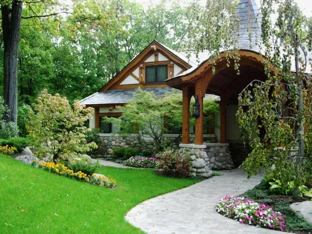 local landscapers in troy mi