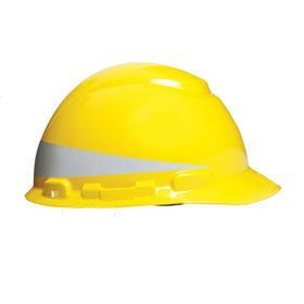 Casco amarillo con banda reflectante.