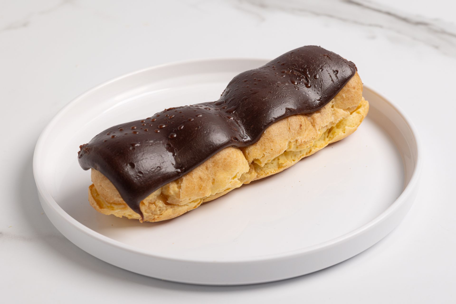 A chocolate eclair