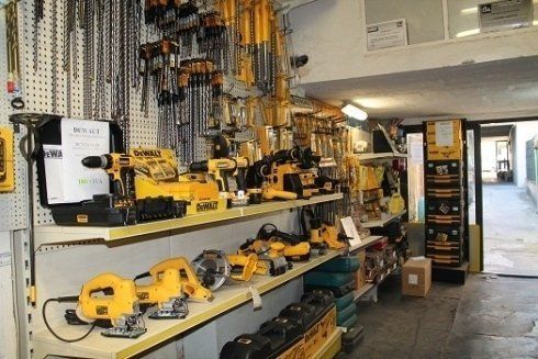 Elettroutensili in esposizione