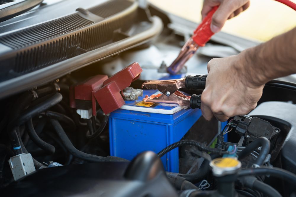 Mechanic jumping battery