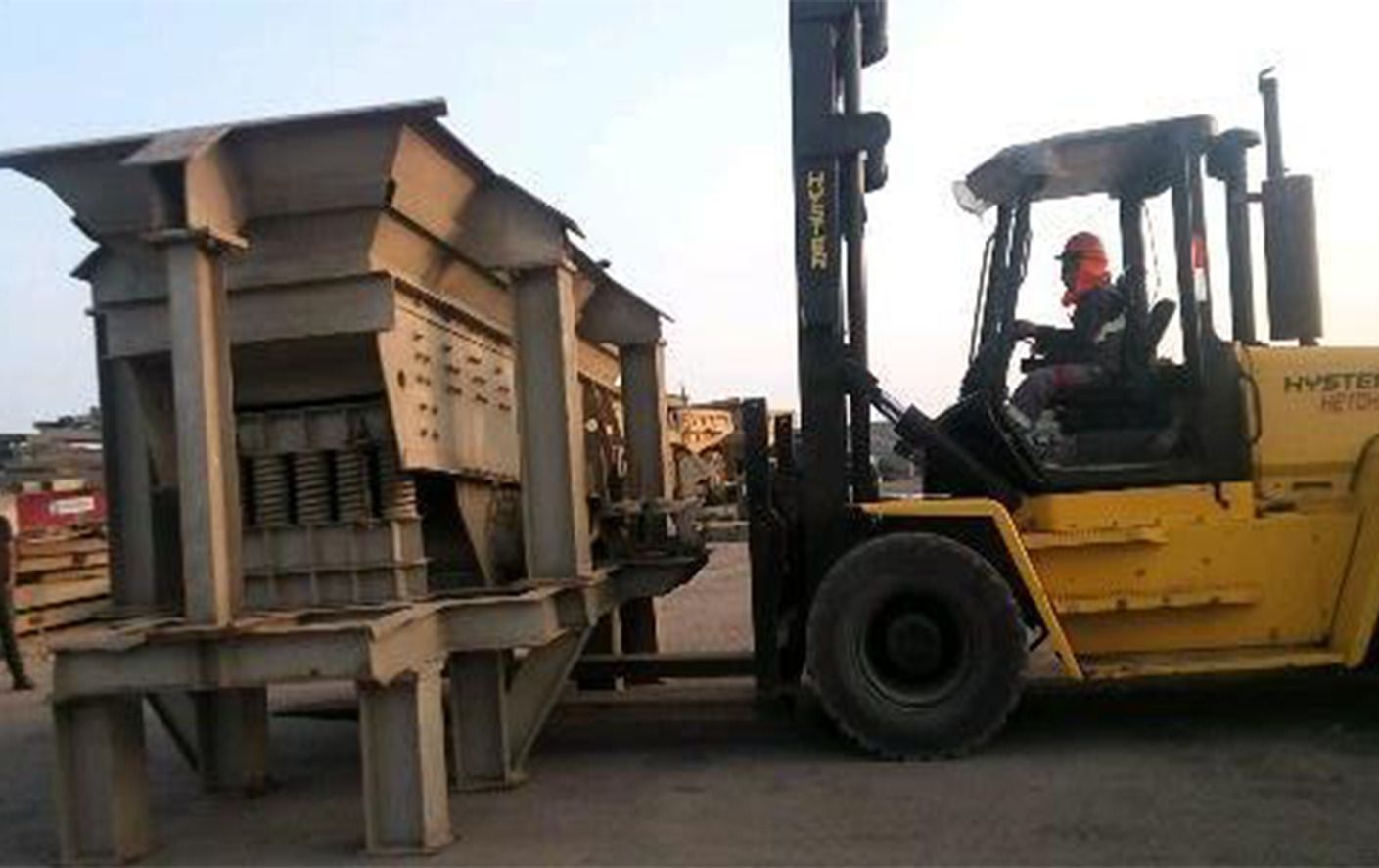 Montacargas y Grúas JL EIRL