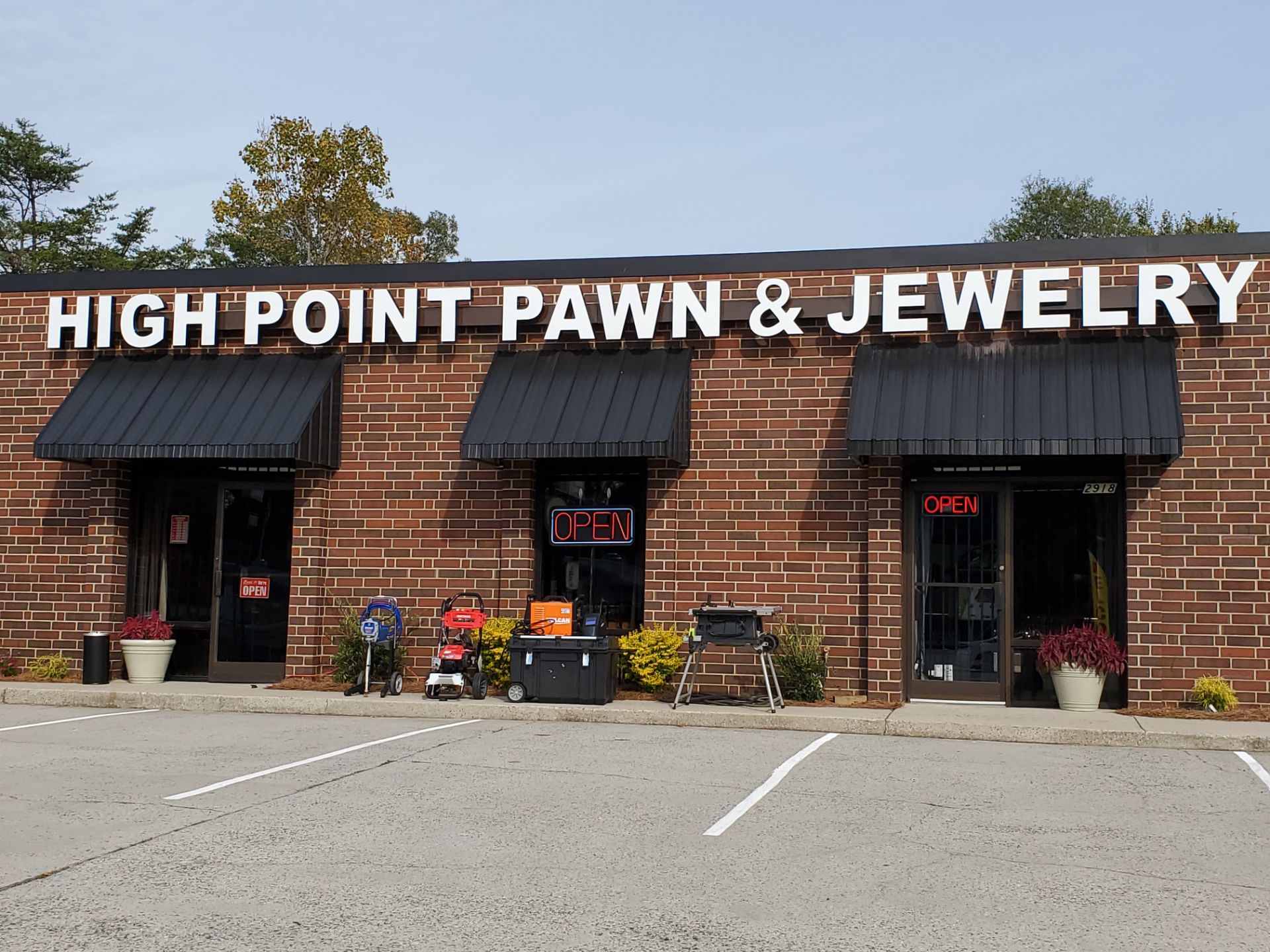 West Green Pawn