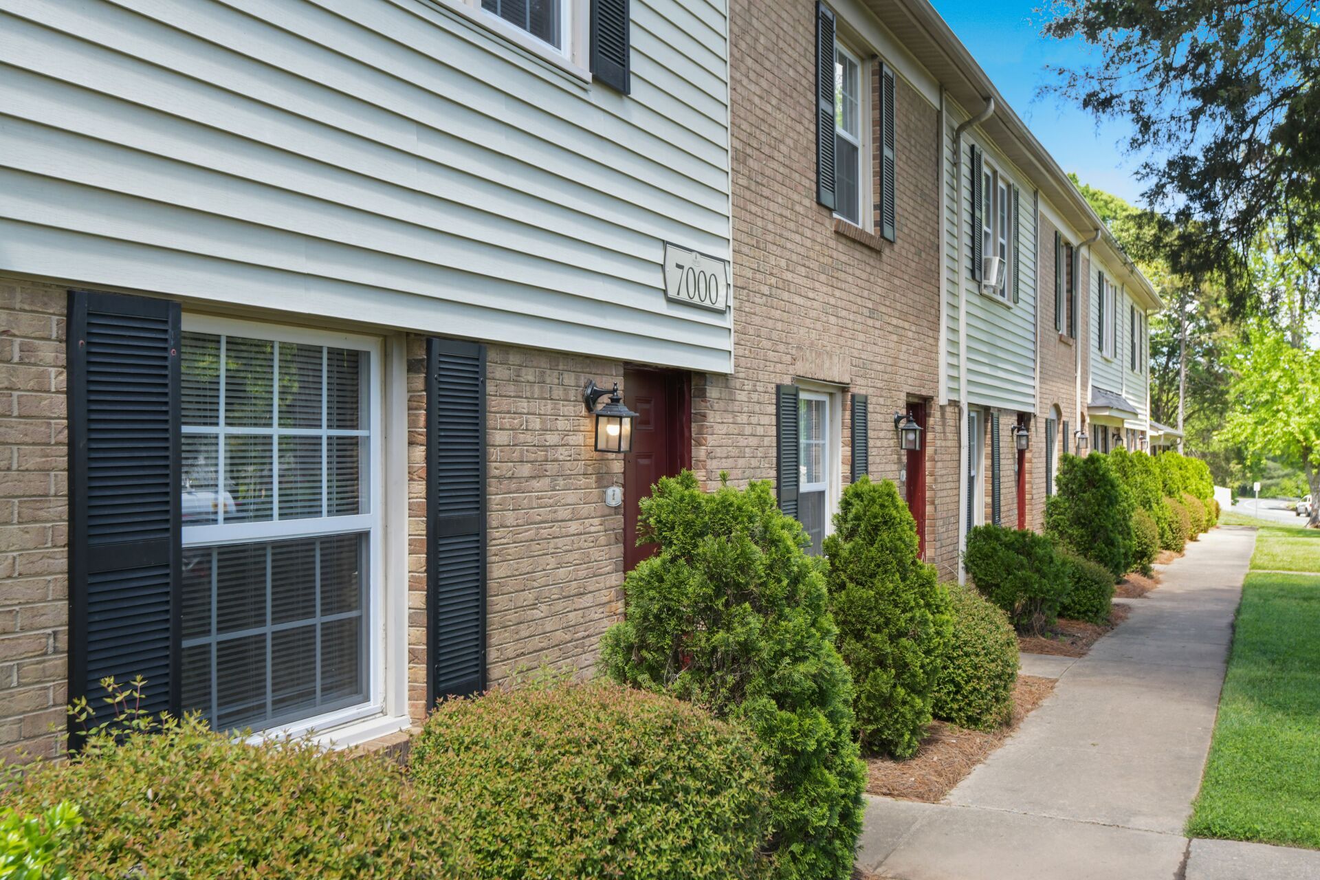 Exterior | Sharon Pines Apartment Homes'