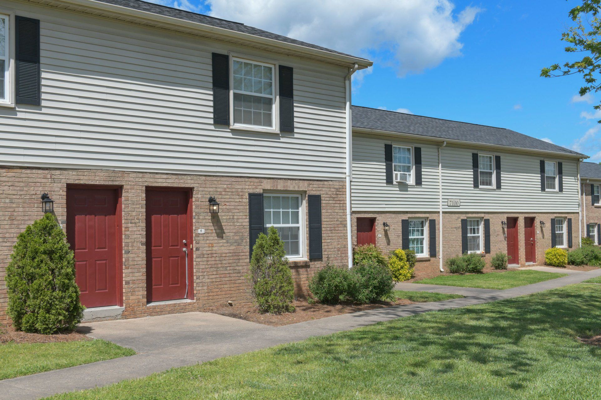 Exterior | Sharon Pines Apartment Homes