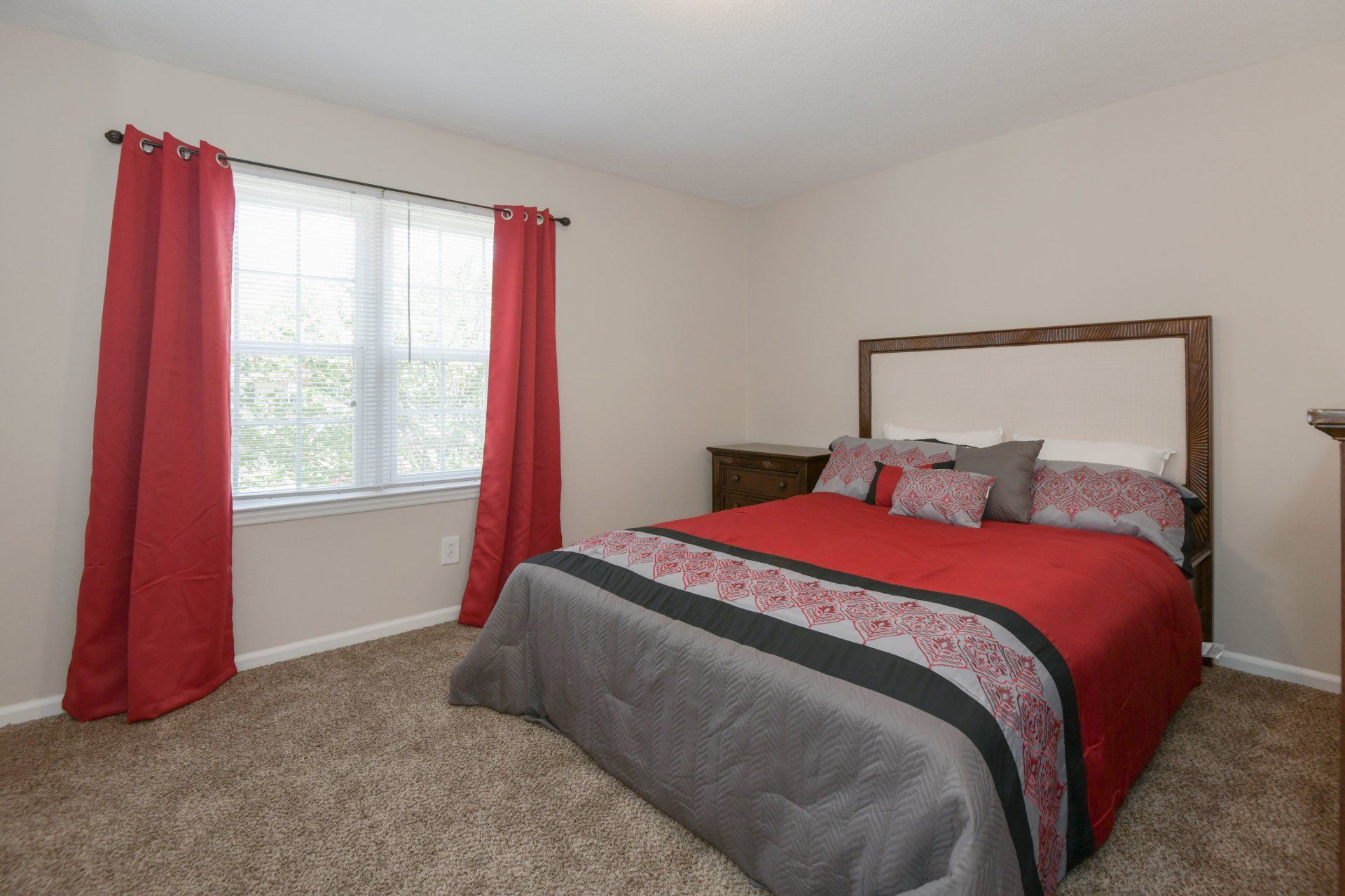 Bedroom | Sharon Pines Apartment Homes'