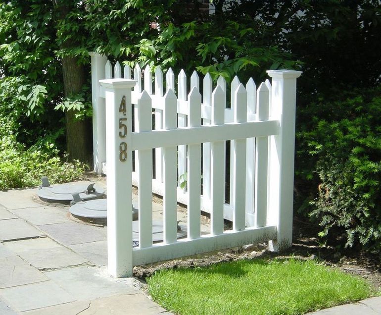 White Picket Fence Installation in Bronx & Brooklyn, NY