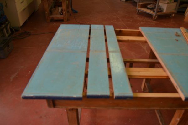 Costruzione di mobili in legno