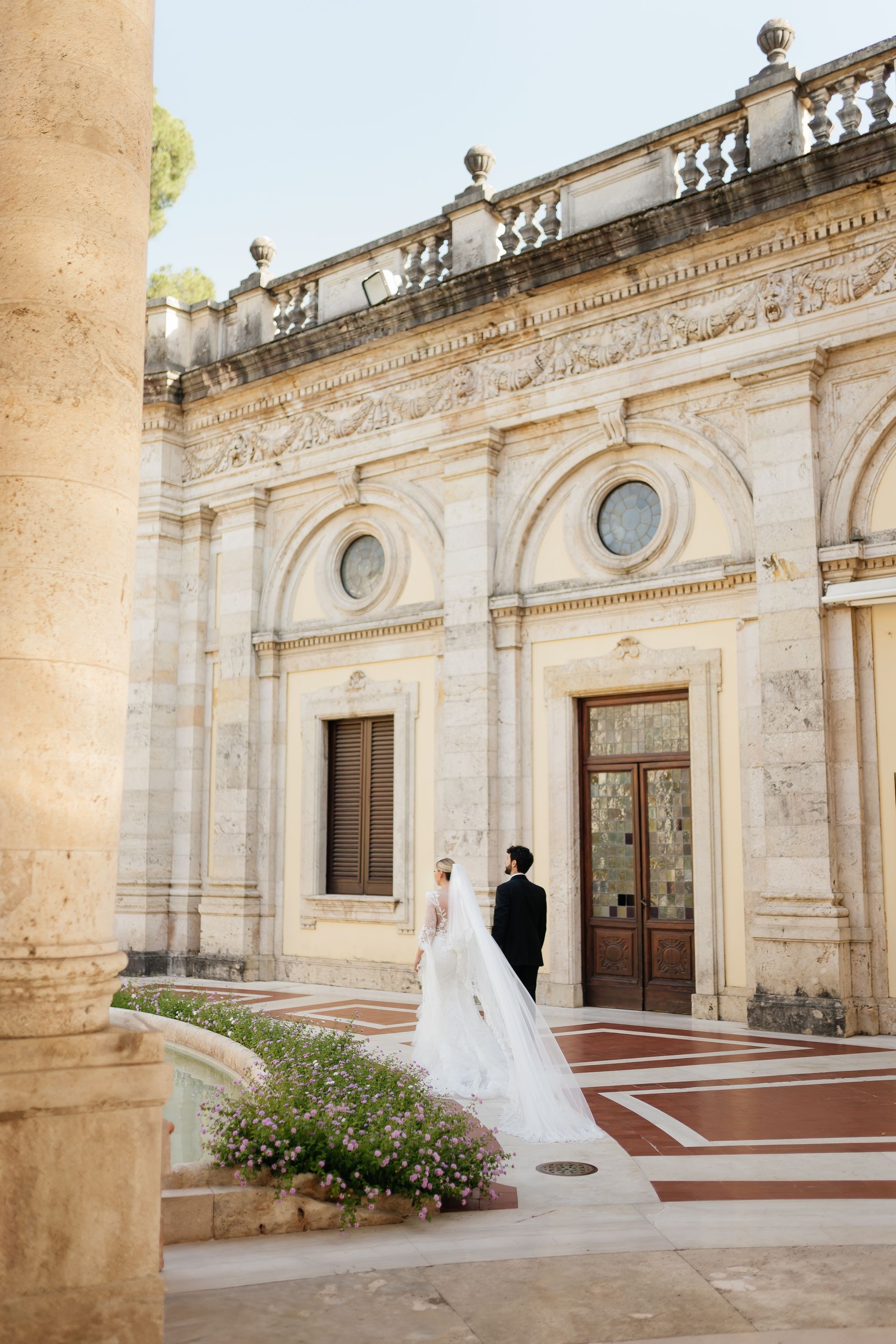 Bride and groom at Il Giardino di Travalle Tuscany during luxury wedding in Italy