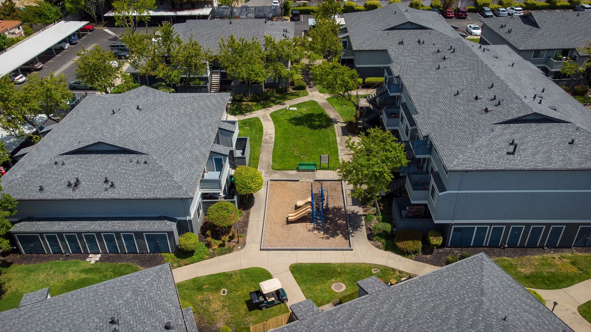 front facing photo of 270 perkins apartment building