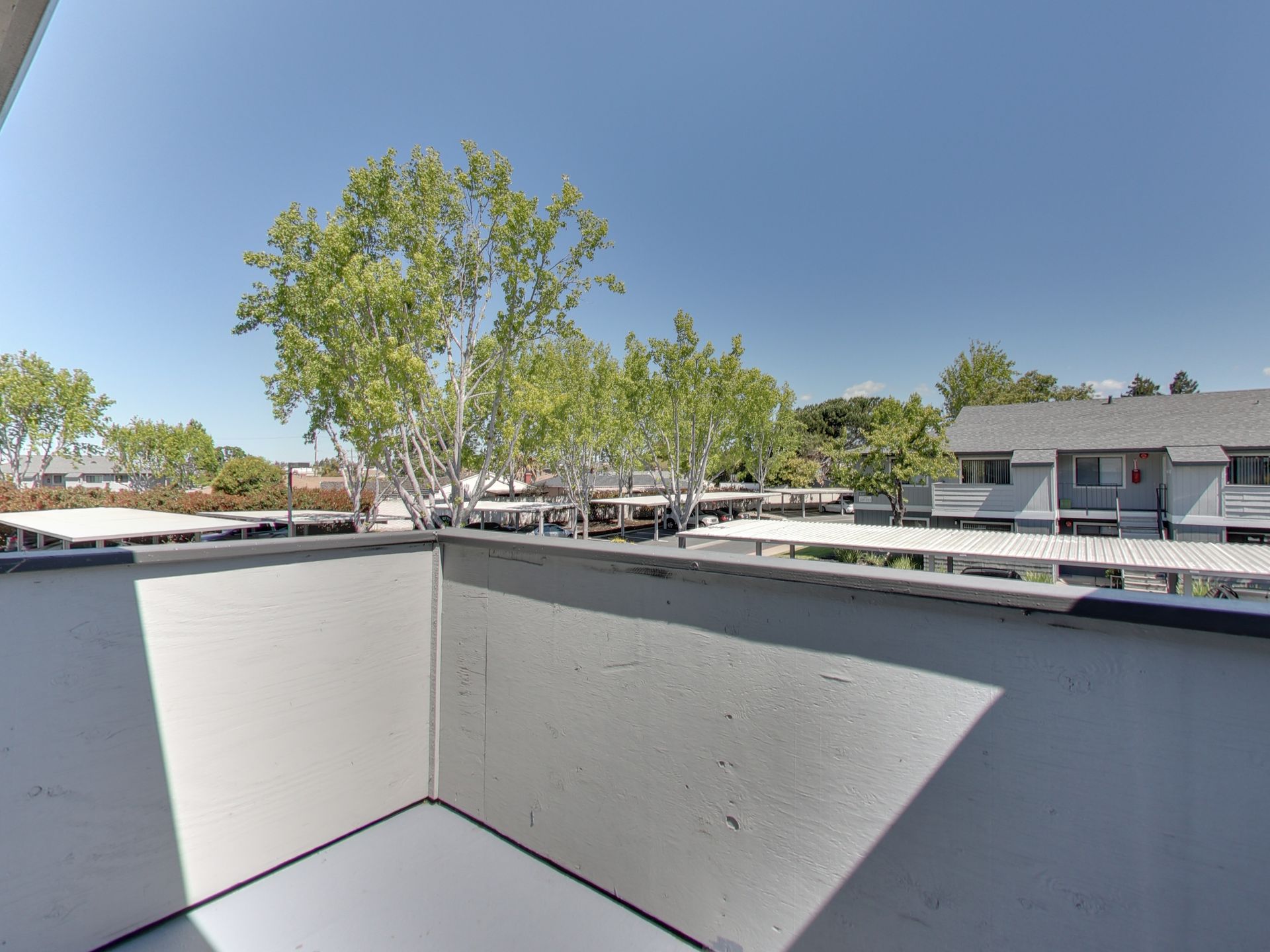 PRIVATE BALCONIES/PATIOS