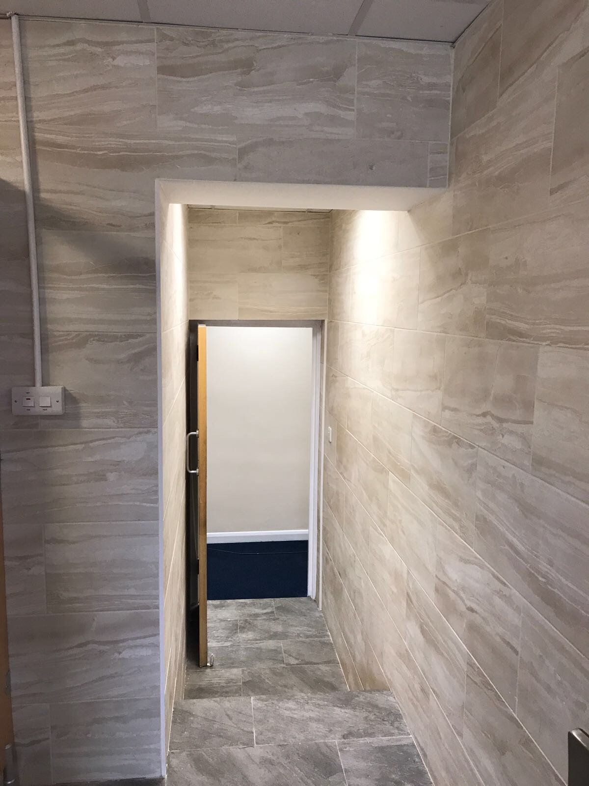 office refurbishment, office paint and decorate, office renovation, flooring