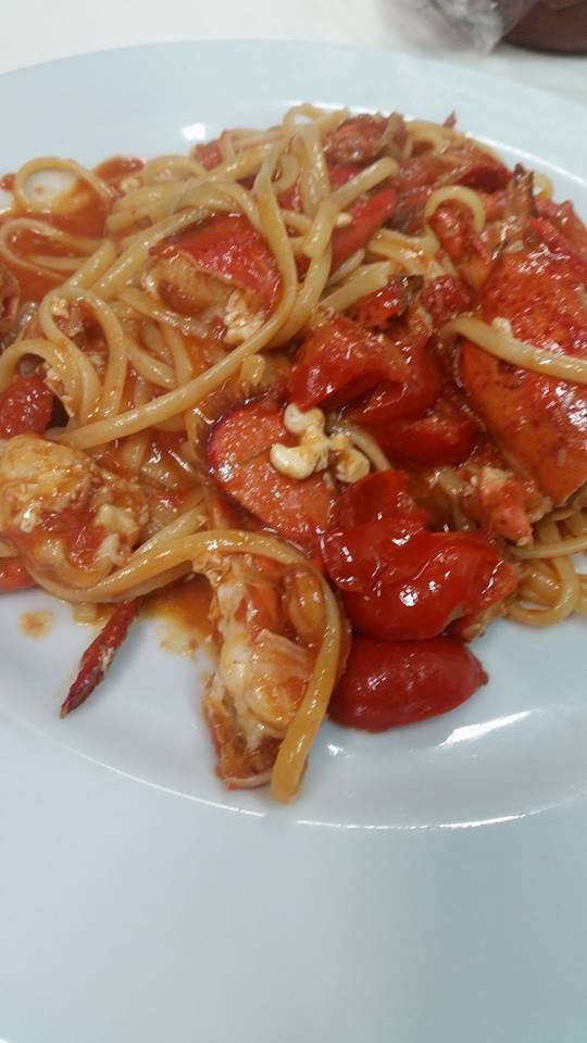 Pasta con sugo di pomodorini