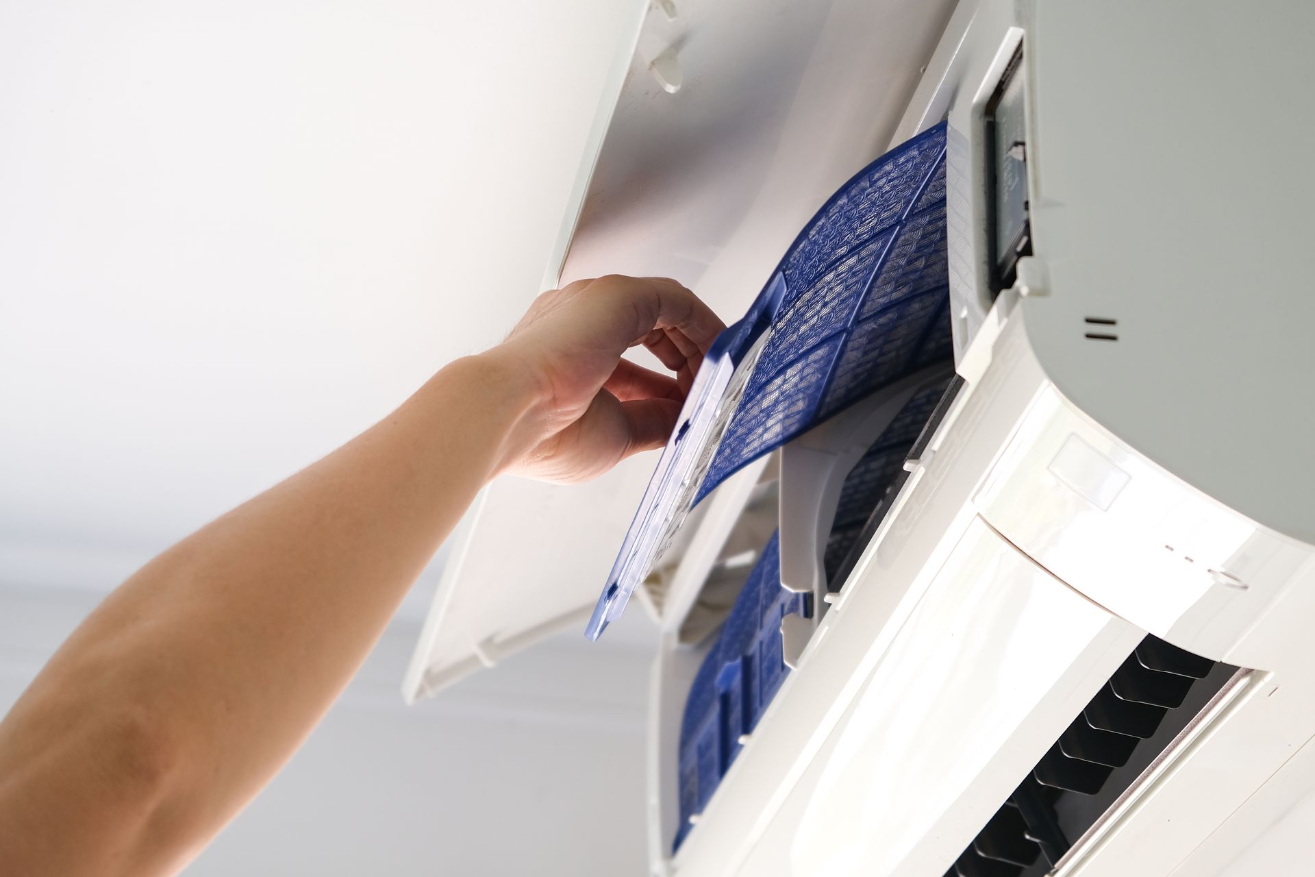 4 Signs It’s Time to Replace Your Air Conditioner: Don’t Ignore These Red Flags!