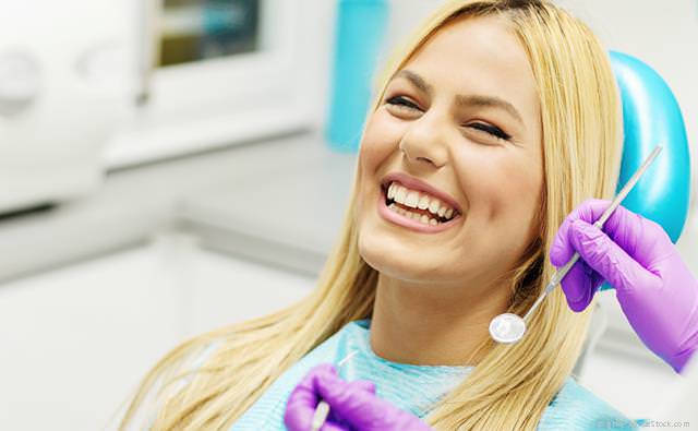Regelmäßige Professionelle Zahnreinigung (PZR) schützt vor Karies, Parodontitis und Mundgeruch.