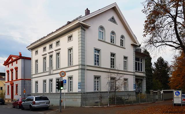 Zahnarzt Reutlingen: Praxisgebäude Dr. Heinz Tochtermann