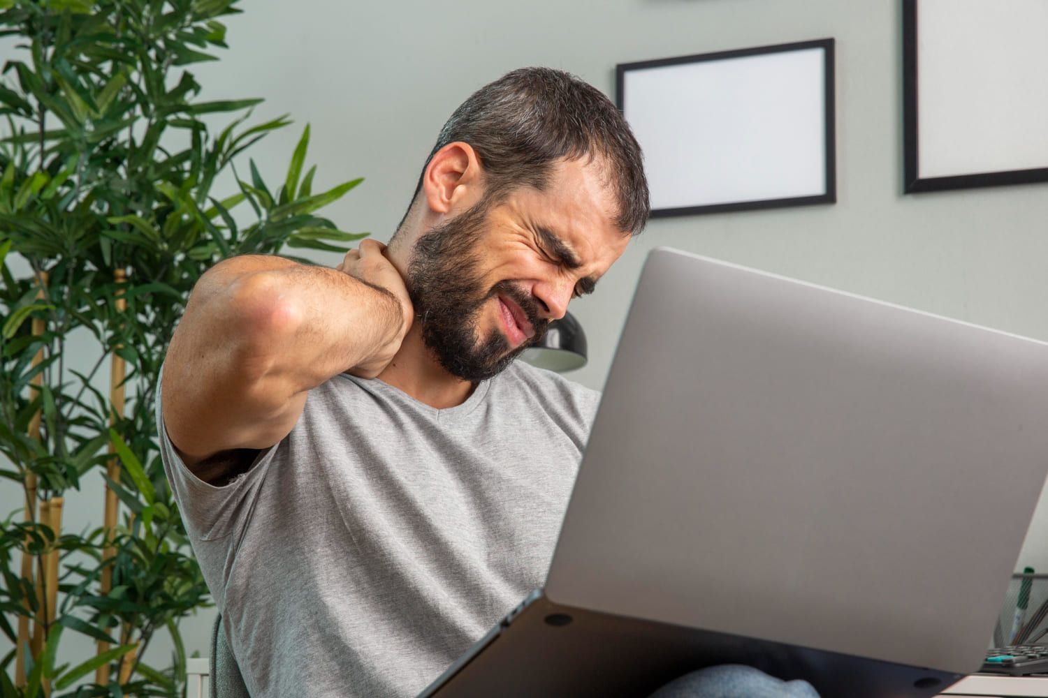 Chiropractic care for neck pain near me