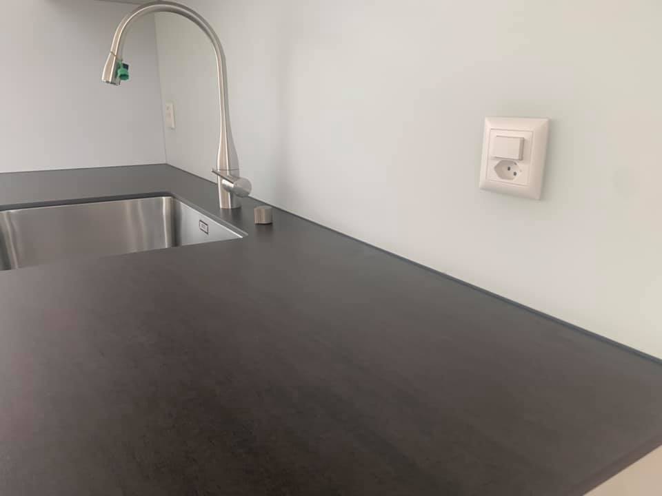 Küchenarbeitsplatte mit Fugen