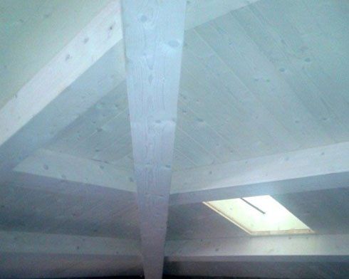 uno soffitto in legno