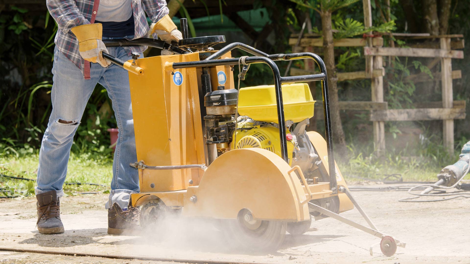 floor-sawing
