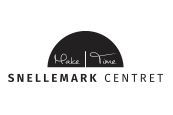 A black and white logo for snellemark centret.