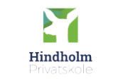 Et logo for hindholm privatskole med et rådyr i midten.