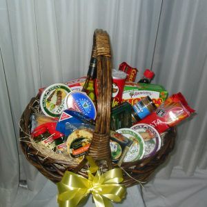 Food Hamper 5 — Meadowbank, NSW — Business With Blooms