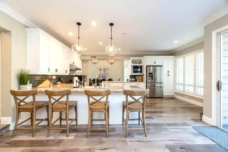 Stunning Kitchen Remodel with Breakfast Bar