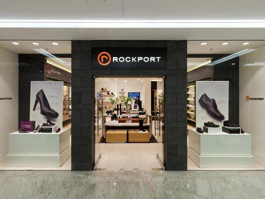 472050_233355740111414_1337803730_o